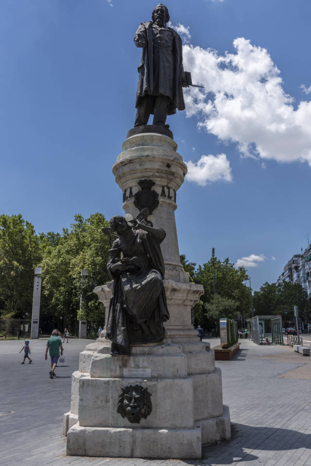 26 - Valladolid - ciudad - monumento a Zorrilla